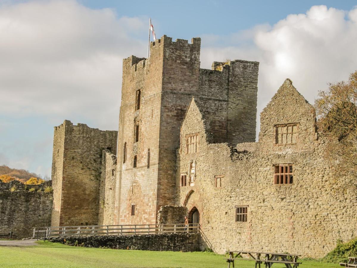 138C Old Star & Garter Mews Apartment Ludlow Exterior photo
